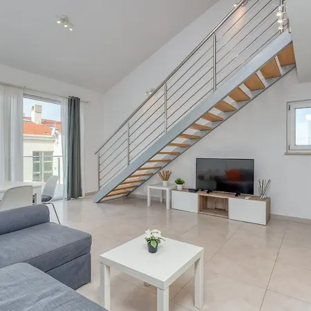 Diamond Seaview Penthouse - Happy * Peroj