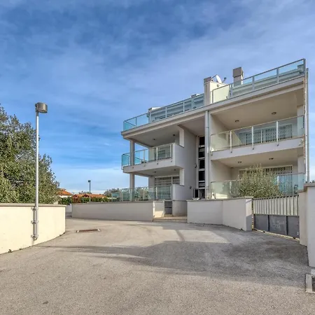 Diamond Seaview Penthouse - Happy Peroj