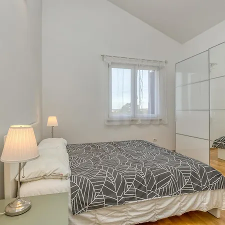 Diamond Seaview Penthouse - Happy Сasa de vacaciones Peroj