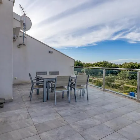 Сasa de vacaciones Diamond Seaview Penthouse - Happy *